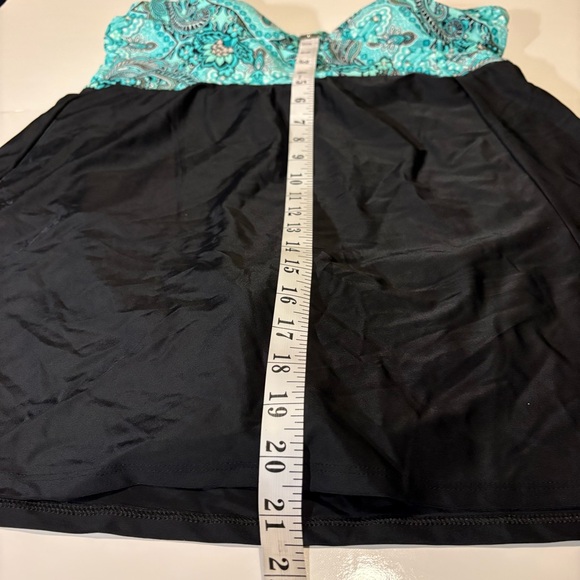 Black and turquoise Paisley OnePiece Swimsuit with attached skirt like new Sz 16 - Picture 8 of 10